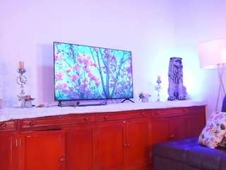 lara-giraldo — Camsoda recorded stream image, 13.11.2025 03:10