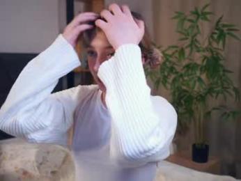 pinkncrazy — Chaturbate recorded stream screenshot (24 Feb 2025)