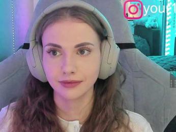 VikkiExtraCheese — Bongacams recorded stream image, 15.11.2025 03:50