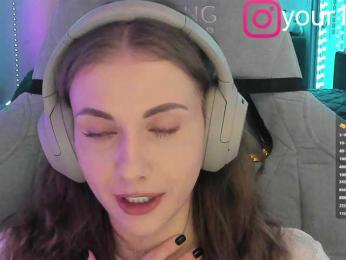 VikkiExtraCheese — Bongacams recorded stream image, 15.11.2025 03:50