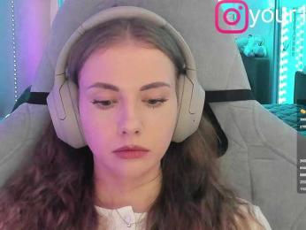 VikkiExtraCheese — Bongacams recorded stream image, 15.11.2025 03:50