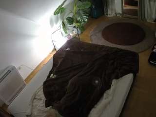 voyeurcam-julmodels-whitebed-4 — Camsoda recorded stream image, 11.11.2025 07:00
