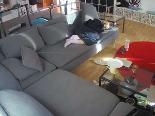 voyeurcam-julmodels-living-3 — Camsoda recorded stream image, 09.11.2025 16:20