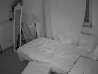 voyeurcam-julmodels-reallife-3 — Camsoda recorded stream image, 04.11.2025 10:00