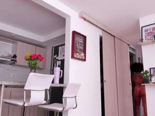 karlyee — Camsoda recorded stream image, 16.11.2025 16:10