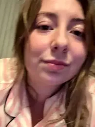 curvyflawless — Stripchat recorded stream screenshot (16 Nov 2025)