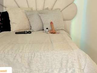 daniela-tovar — Camsoda recorded stream screenshot (17 Nov 2025)