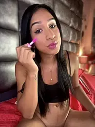 Ashly_Miller — Stripchat recorded stream screenshot (17 Nov 2025)