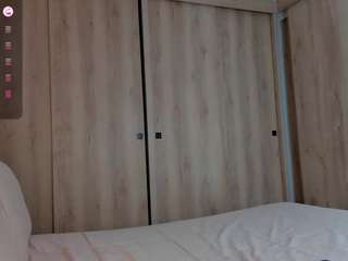 lauracriistina — Camsoda recorded stream screenshot (18 Nov 2025)