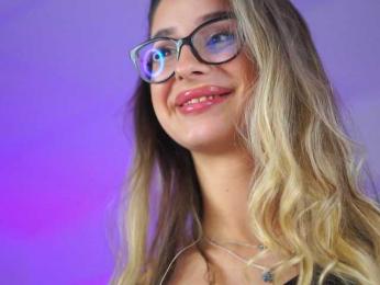 MaddieBryggs — Bongacams recorded stream screenshot (18 Nov 2025)