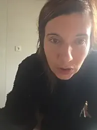 Lina_lou4 — Stripchat recorded stream image, 19.11.2025 08:50