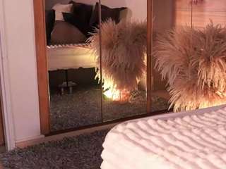 izzywild — Camsoda recorded stream screenshot (20 Nov 2025)