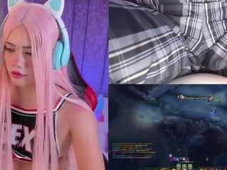 lilapop4 — Camsoda recorded stream image, 21.11.2025 03:00