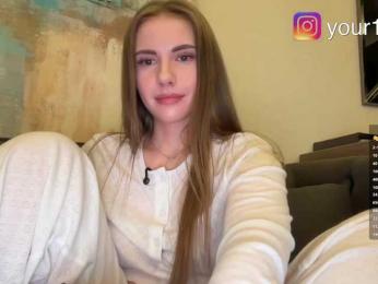 VikkiExtraCheese — Bongacams recorded stream image, 21.11.2025 18:40