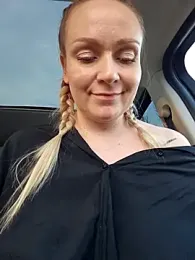 Bondgirl_013 — Stripchat recorded stream image, 22.11.2025 09:30