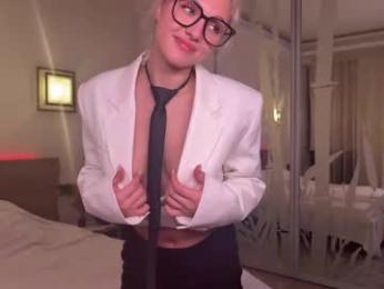 roselyn_rose — Chaturbate recorded stream screenshot (22 Nov 2025)