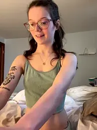 dreamteemergirl — Stripchat recorded stream screenshot (23 Nov 2025)