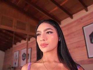 izzywild — Camsoda recorded stream screenshot (27 Nov 2025)