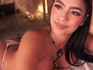 izzywild — Camsoda recorded stream screenshot (27 Nov 2025)