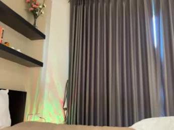 highenough_queen — Chaturbate recorded stream screenshot (28 Nov 2025)