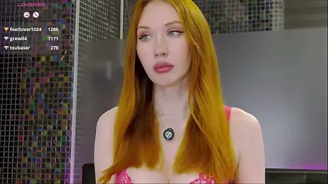 MayaSolar — Stripchat recorded stream image, 28.11.2025 12:40