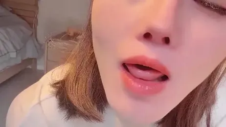 Krismil3 — Stripchat recorded stream image, 29.11.2025 00:00