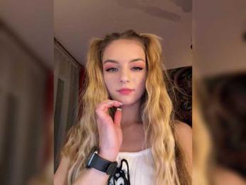 ilittleheart — Bongacams recorded stream image, 25.02.2025 17:00