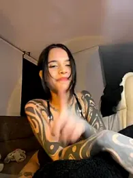 alessia_iris19 — Stripchat recorded stream image, 30.11.2025 02:10