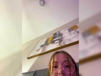 OlivkaVif — Bongacams recorded stream screenshot (30 Nov 2025)