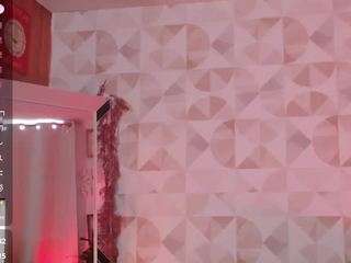 elissecinnamon — Camsoda recorded stream screenshot (25 Feb 2025)