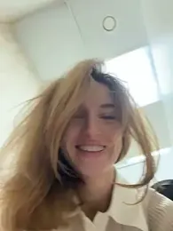 -AngelAri- — Stripchat recorded stream image, 01.12.2025 18:00