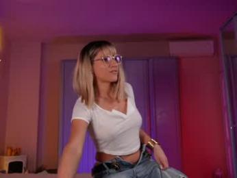 cathleenprecious — Chaturbate recorded stream image, 01.12.2025 15:40