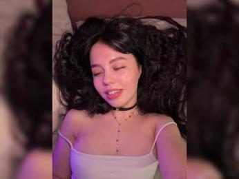 Businka13 — Bongacams recorded stream image, 02.12.2025 12:10