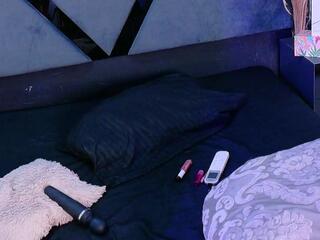 Kylie Whitee — Flirt4free recorded stream screenshot (02 Dec 2025)