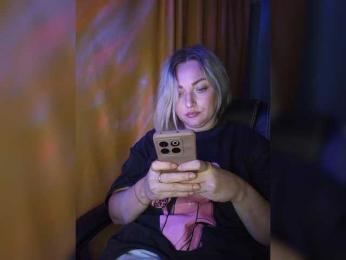 Tanysha-1 — Bongacams recorded stream image, 03.12.2025 05:20