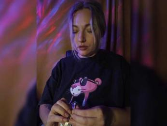 Tanysha-1 — Bongacams recorded stream image, 03.12.2025 05:20