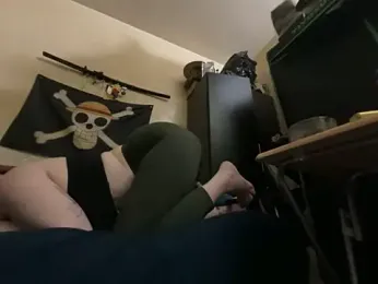 Snowbunnycake_131 — Stripchat recorded stream image, 03.12.2025 06:10