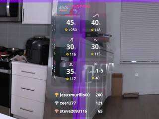 milavalentina — Camsoda recorded stream screenshot (26 Feb 2025)