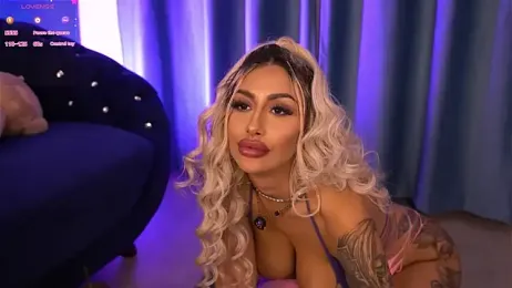 GoldenAmber — Stripchat recorded stream screenshot (04 Dec 2025)