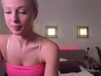 roselyn_rose — Chaturbate recorded stream screenshot (05 Dec 2025)