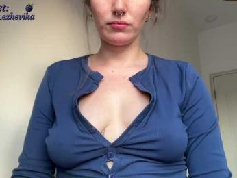 EzheVika — Bongacams recorded stream screenshot (06 Dec 2025)