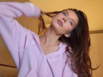 _isiah — Chaturbate recorded stream screenshot (09 Dec 2025)