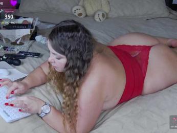 FLUFFY_BEAUTY — Bongacams recorded stream screenshot (10 Dec 2025)