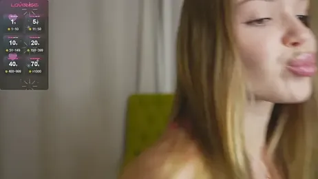 PeachyLina — Stripchat recorded stream image, 11.12.2025 01:20