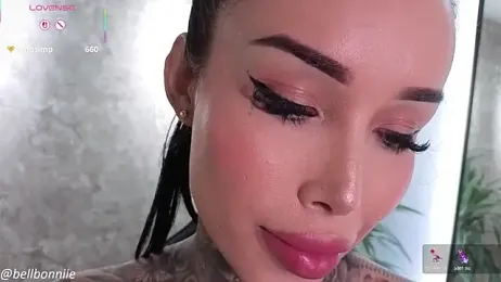 belllbonniie — Stripchat recorded stream screenshot (11 Dec 2025)