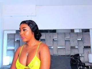 cammiila — Camsoda recorded stream image, 26.02.2025 19:20