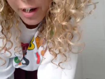 theislandgirl — Chaturbate recorded stream screenshot (12 Dec 2025)