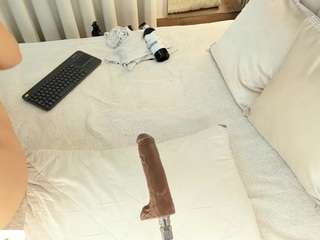 angie-roses — Camsoda recorded stream image, 13.12.2025 00:40