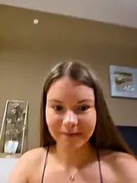 AnnaSweet18 — Stripchat recorded stream image, 13.12.2025 14:00