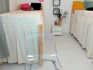 18perfecttits — Camsoda recorded stream image, 14.12.2025 04:30